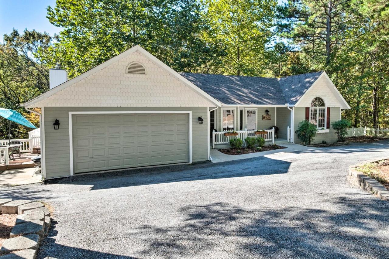 Beautiful Ozark Oasis With Deck Walk To Beaver Lake Rogers Exterior foto
