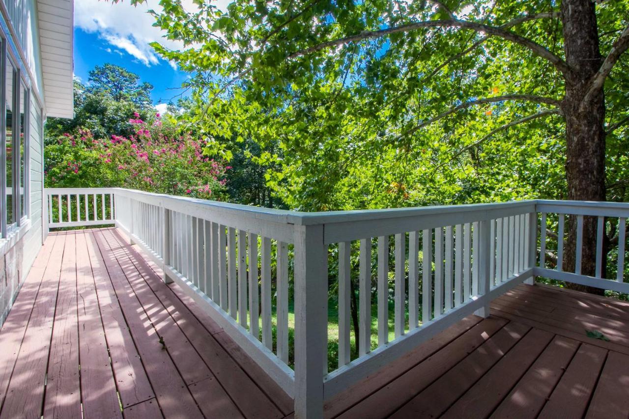 Beautiful Ozark Oasis With Deck Walk To Beaver Lake Rogers Exterior foto